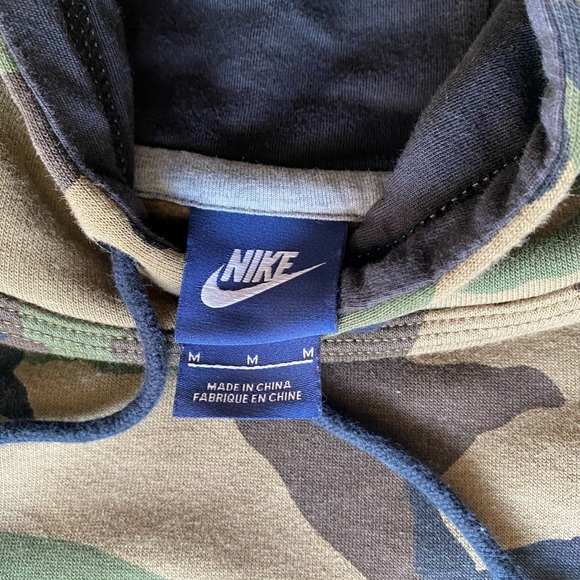 Nike men’s medium hoodie - Picture 2 of 2